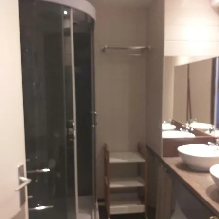 Haut De Station Apartment Super Besse